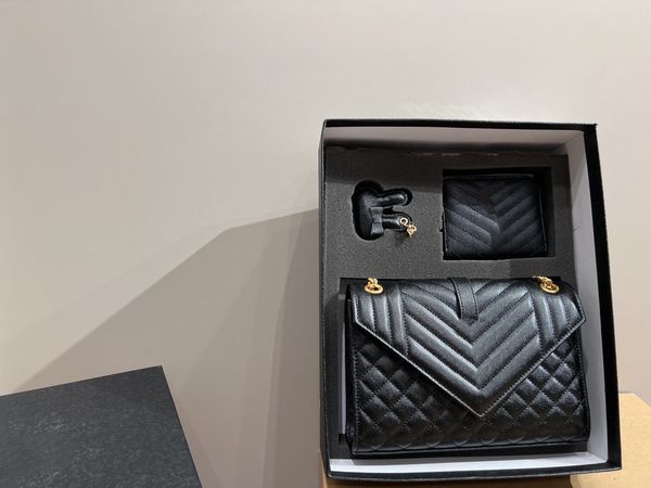 10a fashionable envelope women's shoulder bag three piece set metal sequin logo classic flip bag designer luxury includes box hanger id
10a fashionable envelope women's shoulder bag three piece set metal sequin logo classic flip bag designer luxury includes box hanger id