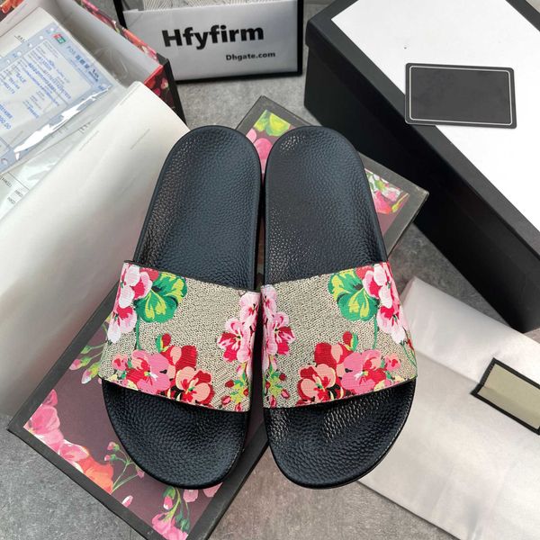 designer men women sandals tiger snake print slide summer wide flat slipper size 35-48, Black
designer men women sandals tiger snake print slide summer wide flat slipper size 35-48, Black