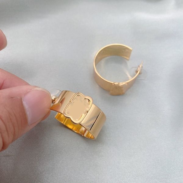 2023 luxury letter b stud women designer europe america style studs fashion balencaigaies couple personality earrings ab1b, Golden;silver
2023 luxury letter b stud women designer europe america style studs fashion balencaigaies couple personality earrings ab1b, Golden;silver