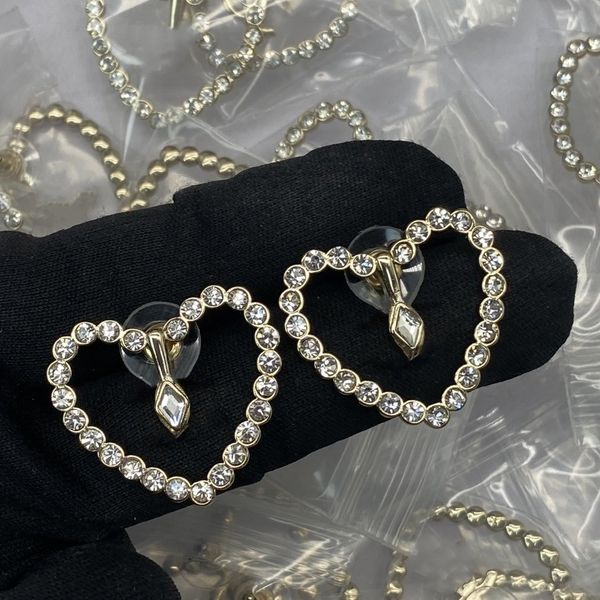 fashion earrings channel women's luxury designer earrings letter jewelry women's diamond gift stud, Golden;silver
fashion earrings channel women's luxury designer earrings letter jewelry women's diamond gift stud, Golden;silver