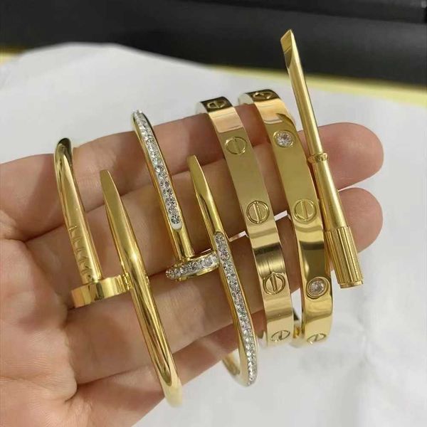 brand designer bracelet non tarnish fashion accessories jewelry 2023 stainless steel brand jewelry bracelet women, Golden;silver
brand designer bracelet non tarnish fashion accessories jewelry 2023 stainless steel brand jewelry bracelet women, Golden;silver