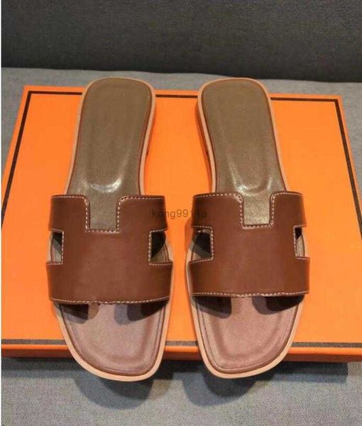 new designer slippers casual leather ladies oram sandals beach shoes jelly shoes 0001, Black
new designer slippers casual leather ladies oram sandals beach shoes jelly shoes 0001, Black