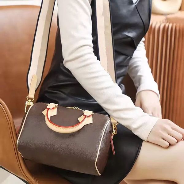 classic shoulder bag handbag designer luxury women's wallet crossbody party pu leather casual dinner party daily communication focus ba, Black;red
classic shoulder bag handbag designer luxury women's wallet crossbody party pu leather casual dinner party daily communication focus ba, Black;red