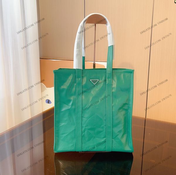 23ss designers women waterproofs totes bags handbag shouder crossbody triangular badge shopping bag luxurys messenger ladies travel handbags
23ss designers women waterproofs totes bags handbag shouder crossbody triangular badge shopping bag luxurys messenger ladies travel handbags