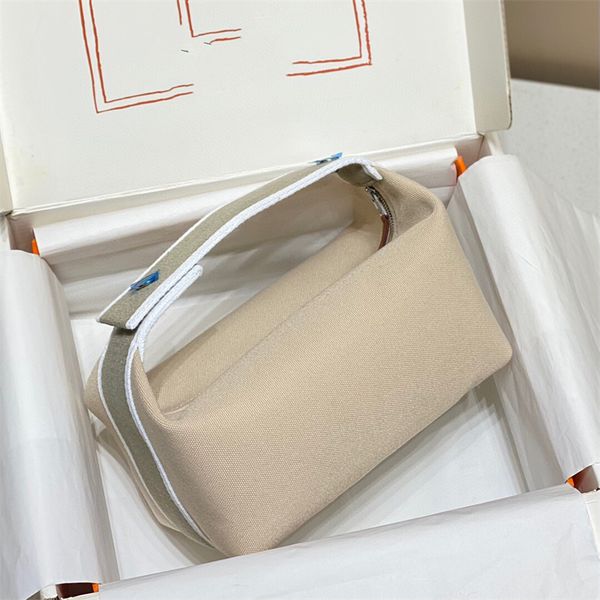 horse brand toiletry kits luxury designer bags new style lady woman canvas handbags purses card holders wallets cosmetic bag h embroidery wh
horse brand toiletry kits luxury designer bags new style lady woman canvas handbags purses card holders wallets cosmetic bag h embroidery wh