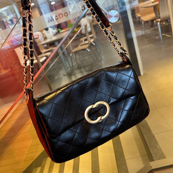 womens vintage calfskin baguette black quilted bags classic flap silver metal hardware matelasse chain crossbody shoulder handbags 29x8x18cm
womens vintage calfskin baguette black quilted bags classic flap silver metal hardware matelasse chain crossbody shoulder handbags 29x8x18cm