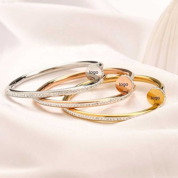 luxury famous inspired designer brand jewelry 18k gold plated full zircon diamond stainless steel nail bangle bracelet for women, Golden;silver
luxury famous inspired designer brand jewelry 18k gold plated full zircon diamond stainless steel nail bangle bracelet for women, Golden;silver