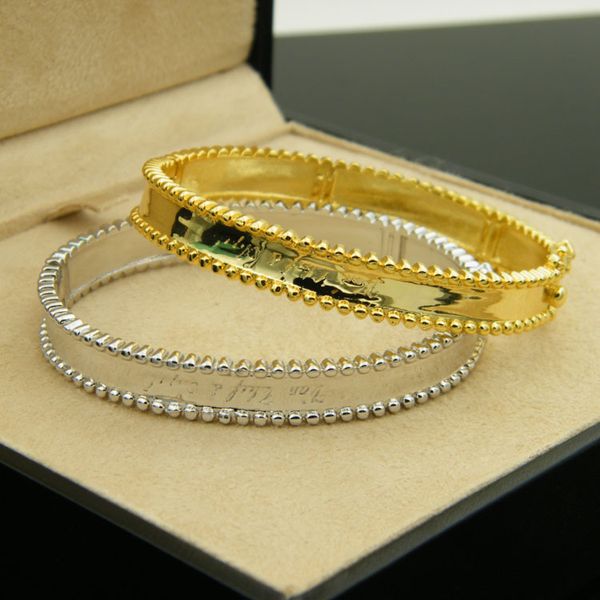 woman van bangle clover bracelets designer fashion luxury jewelry women high-quality gold chain bracelet woman 023, Black
woman van bangle clover bracelets designer fashion luxury jewelry women high-quality gold chain bracelet woman 023, Black