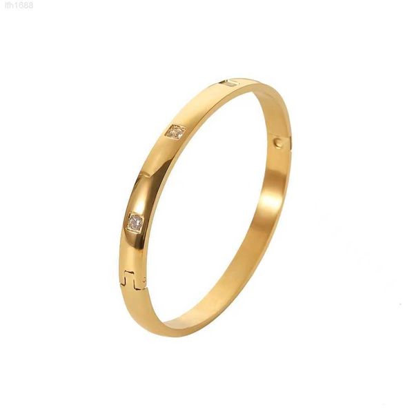fashion 18k gold plated stainless steel cubic zircon open adjustable bracelet bangles for ladies women jewelry gift wholesale, Golden;silver
fashion 18k gold plated stainless steel cubic zircon open adjustable bracelet bangles for ladies women jewelry gift wholesale, Golden;silver