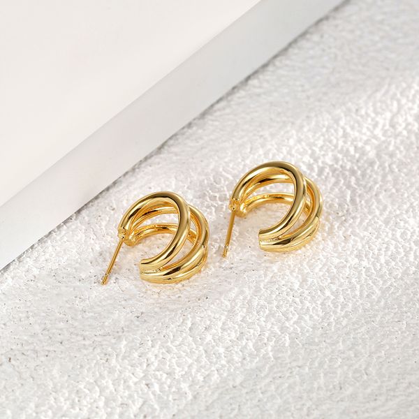 designed three line c-shaped earrings, gold stainless steel jewelry gift stud earrings, minimalist accessory for holiday parties, Golden
designed three line c-shaped earrings, gold stainless steel jewelry gift stud earrings, minimalist accessory for holiday parties, Golden