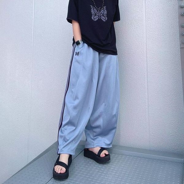 men's pants 2023ss wide leg needles sweatpants men women oversized blue awge trousers embroidery butterfly 230512, Black
men's pants 2023ss wide leg needles sweatpants men women oversized blue awge trousers embroidery butterfly 230512, Black