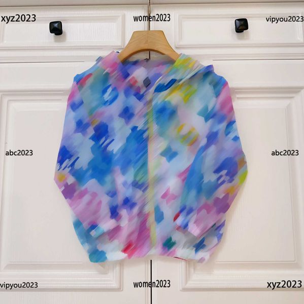 luxury baby jacket child letter printing coat polyester fiber sunscreen clothing kids outwear summer camo design coat, Blue;gray
luxury baby jacket child letter printing coat polyester fiber sunscreen clothing kids outwear summer camo design coat, Blue;gray