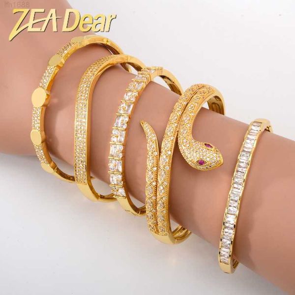 18k gold plated zircon stone classic love cuff bracelet bangle for women, Golden;silver
18k gold plated zircon stone classic love cuff bracelet bangle for women, Golden;silver