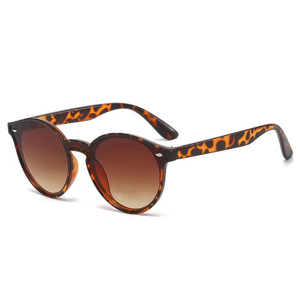 fashion round sunglasses men women designers rivet eyewear outdoor uv400 sun glasses for with cases, White;black
fashion round sunglasses men women designers rivet eyewear outdoor uv400 sun glasses for with cases, White;black