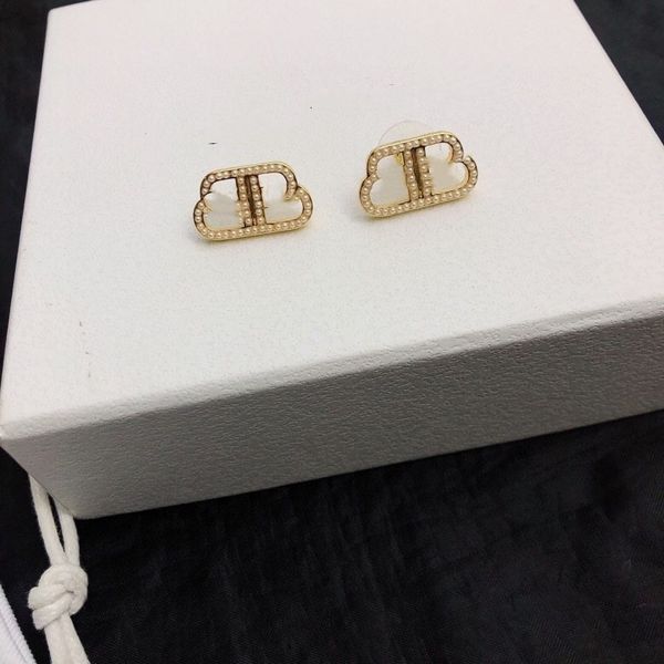 2023 high luxury letter b stud women designer europe america style studs fashion balencaigaies couple personality earrings ab1b, Golden;silver
2023 high luxury letter b stud women designer europe america style studs fashion balencaigaies couple personality earrings ab1b, Golden;silver