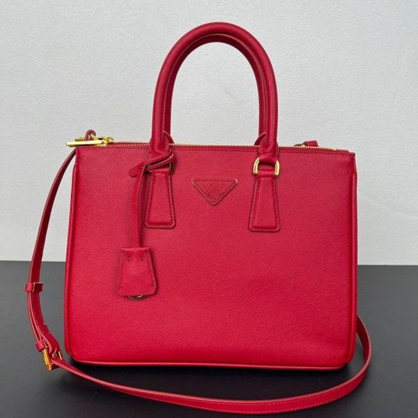 designer tote bag leather handbags crossbody bags onthego for women shoulder belt clutch embossed purse shopping fashion luxurys handbag cla
designer tote bag leather handbags crossbody bags onthego for women shoulder belt clutch embossed purse shopping fashion luxurys handbag cla
