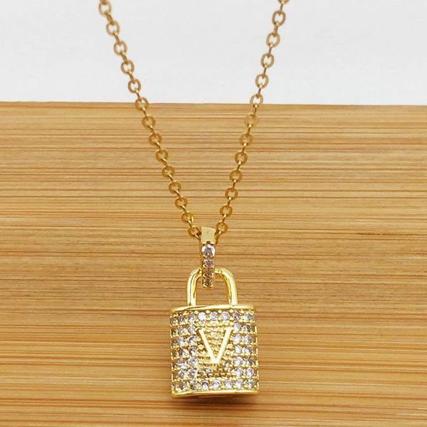 classic titanium steel key lock pendant necklaces women's gold letters necklace wedding inlaid with diamonds luxury designer jewelry no, Silver
classic titanium steel key lock pendant necklaces women's gold letters necklace wedding inlaid with diamonds luxury designer jewelry no, Silver