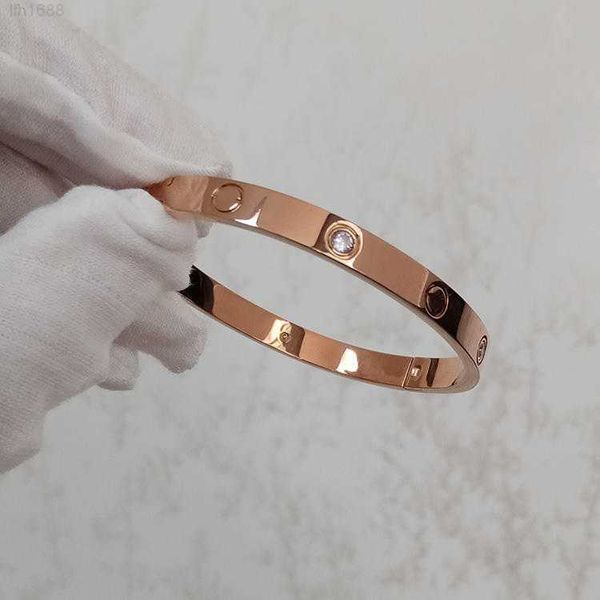fashion jewelry women roman number zircon rose gold plated open stainless steel bracelets bangles, Golden;silver
fashion jewelry women roman number zircon rose gold plated open stainless steel bracelets bangles, Golden;silver