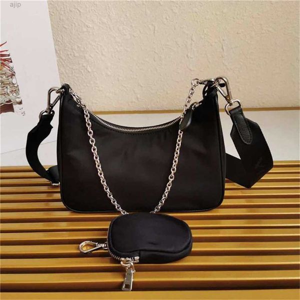wholesale nylon leather hobo shoulder bags for women chest pack lady tote chains hand presbyopic cross body purse messenger
wholesale nylon leather hobo shoulder bags for women chest pack lady tote chains hand presbyopic cross body purse messenger