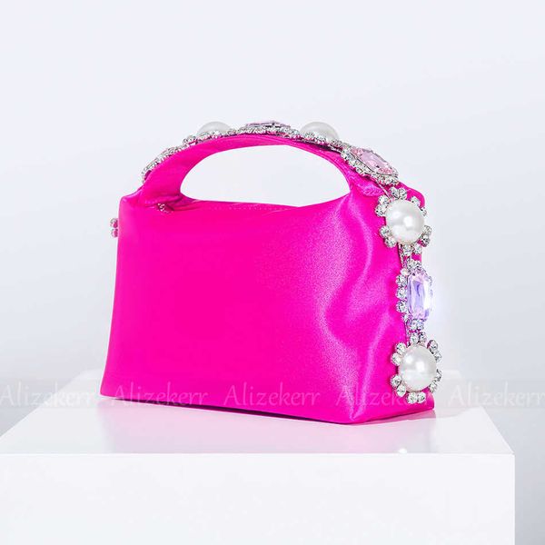 tote rhinestone pearl satin handbag with feather luxury designer chic soft square clutch purses wedding party 230509
tote rhinestone pearl satin handbag with feather luxury designer chic soft square clutch purses wedding party 230509