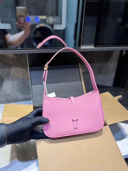 2023 new underarm bag shoulder bag designer handbag genuine leather bag fashion women's bag large capacity versatile
2023 new underarm bag shoulder bag designer handbag genuine leather bag fashion women's bag large capacity versatile