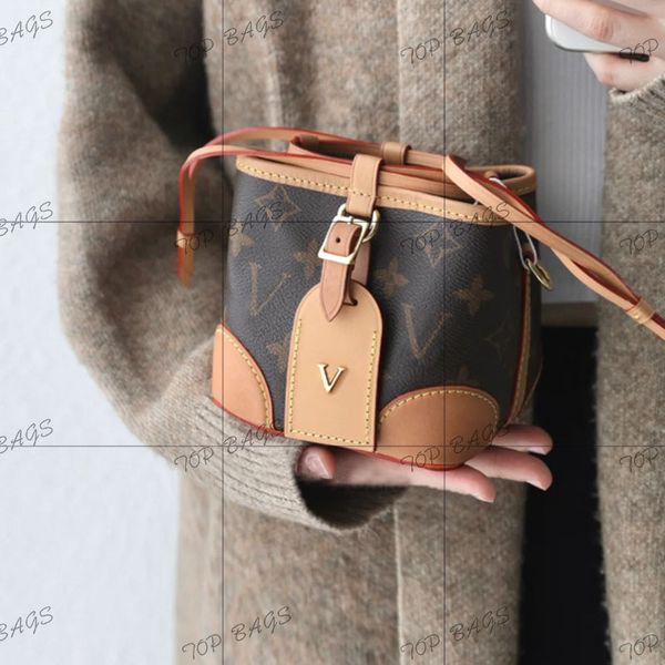 genuine leather bag bucket fashion handbag mini purse women crossbody bag lady tote women purse messenger bag shoulder bag purse wholesale
genuine leather bag bucket fashion handbag mini purse women crossbody bag lady tote women purse messenger bag shoulder bag purse wholesale
