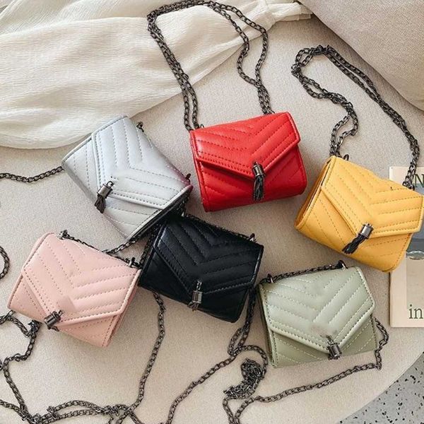 designer kids handbag gilr messenger bag children metal letter chain bags ins women mini purse a7938, Black
designer kids handbag gilr messenger bag children metal letter chain bags ins women mini purse a7938, Black