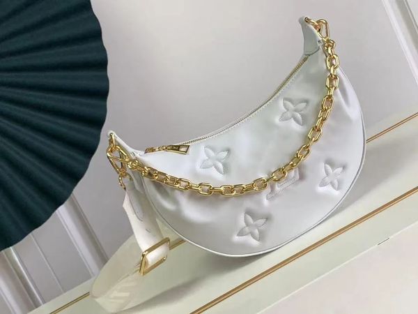 mt aks 2022ss new cruise leather ring moon bag women's saddle leather round belt chain shoulder designer luxury leather handbag women c
mt aks 2022ss new cruise leather ring moon bag women's saddle leather round belt chain shoulder designer luxury leather handbag women c
