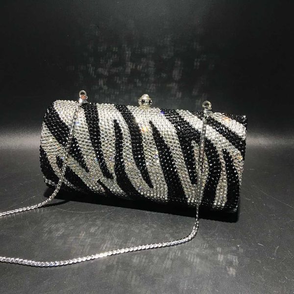 new zebra pattern diamond embedding dinner bag full of diamonds handmade diamond square bag 230513
new zebra pattern diamond embedding dinner bag full of diamonds handmade diamond square bag 230513