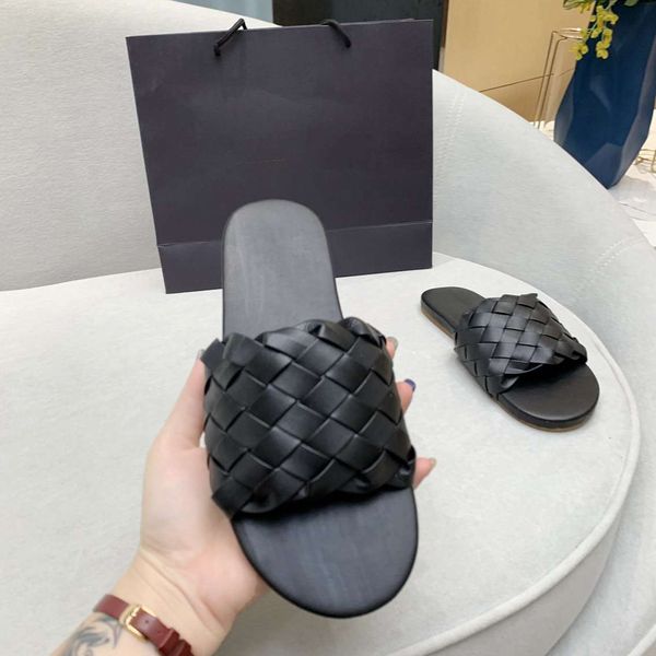 r slippers bottegas women's fashion luxury sandals summer casual flat slide slippers tv034, Black
r slippers bottegas women's fashion luxury sandals summer casual flat slide slippers tv034, Black