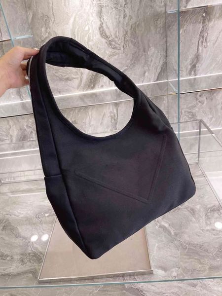 bags underarm canvas handbag well-known designer tote solid color shopping purse shoulder wallets for women 10210, Black;red
bags underarm canvas handbag well-known designer tote solid color shopping purse shoulder wallets for women 10210, Black;red