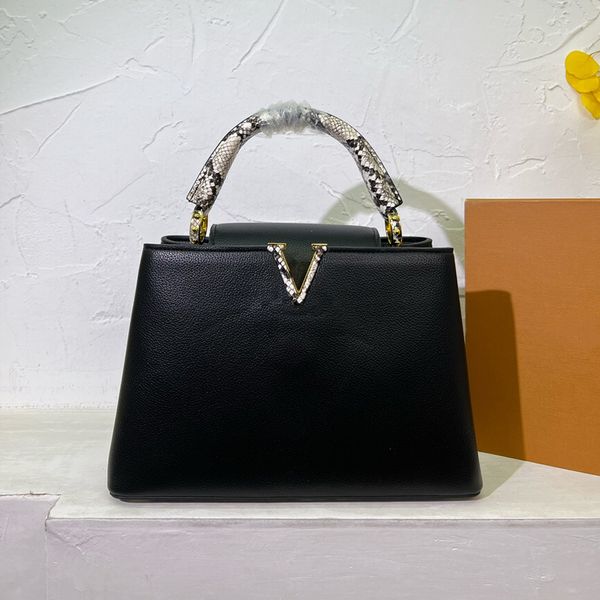 fashion designer evening bag retro hollow handbag for women leather shoulder bag evening club bag kiss lock closure crossbody bag purse
fashion designer evening bag retro hollow handbag for women leather shoulder bag evening club bag kiss lock closure crossbody bag purse