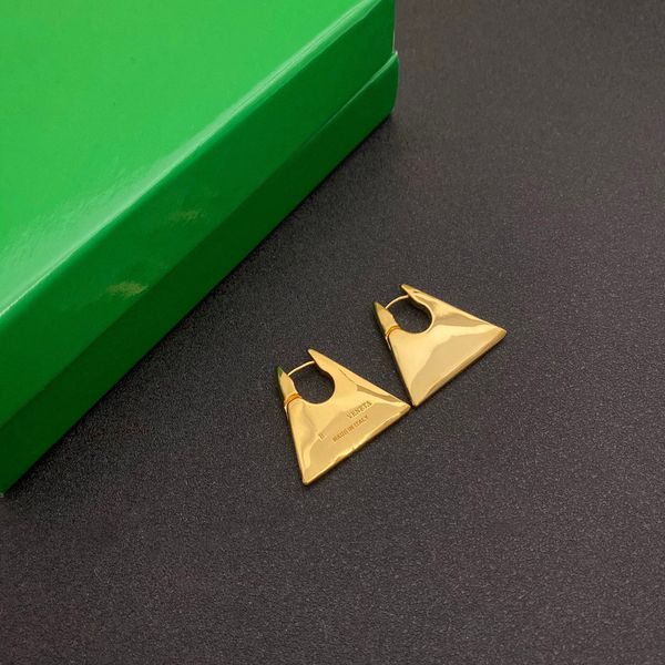 light luxury gold design heavy triangle exaggerated classic girlfriend small earrings design earrings, Golden;silver
light luxury gold design heavy triangle exaggerated classic girlfriend small earrings design earrings, Golden;silver