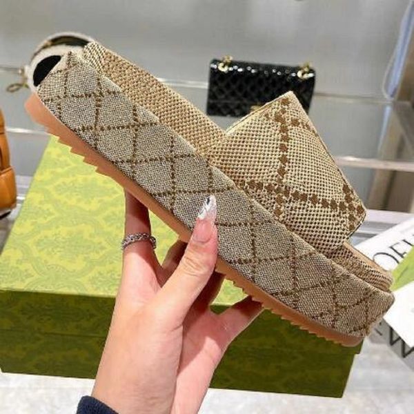 eur35-42 slippers sandal sliders macaron thick bottom designer non-slip ins soft bottom embroidered fashion g house luxury slipper women wea, Black
eur35-42 slippers sandal sliders macaron thick bottom designer non-slip ins soft bottom embroidered fashion g house luxury slipper women wea, Black