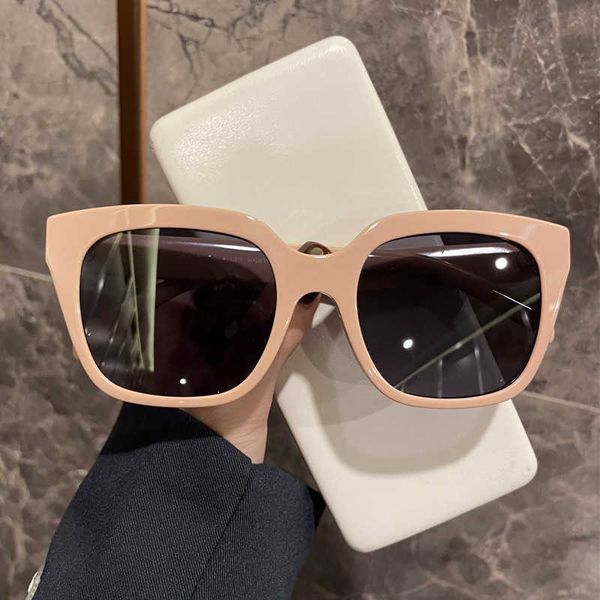 22 saijia arc de triomphe fashion personalized women's net red same pink white square sunglasses, White;black
22 saijia arc de triomphe fashion personalized women's net red same pink white square sunglasses, White;black