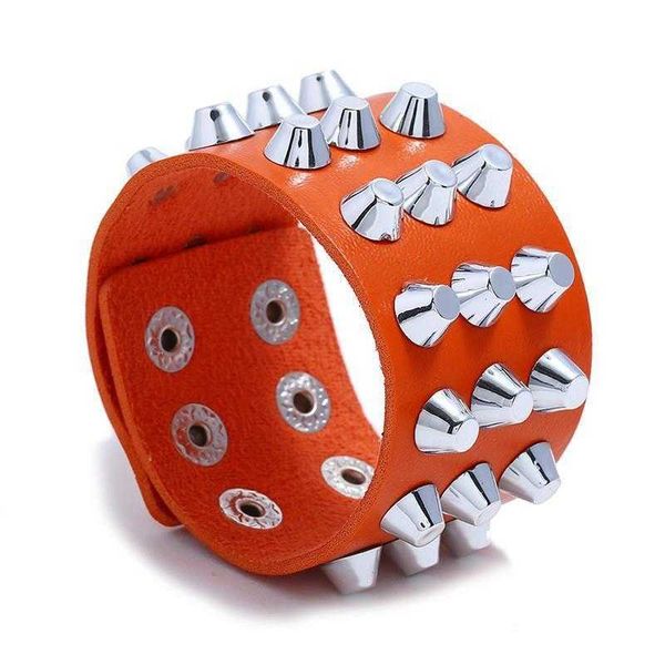 exaggerated personalized leather bracelet trendy imitation cowhide pointed nail punk, Golden;silver
exaggerated personalized leather bracelet trendy imitation cowhide pointed nail punk, Golden;silver
