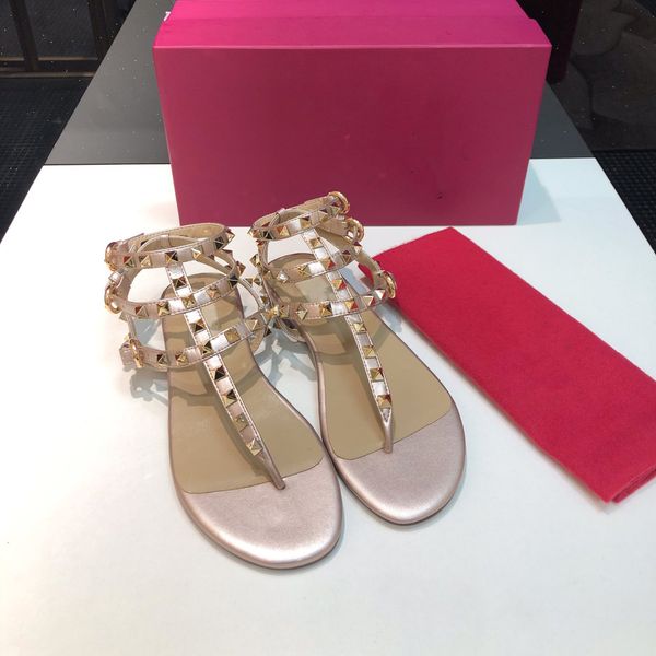 beach shoes designer valentinoity rivet sandals women leather flat slipper summer sandal woman v style pool slides indoor slipper outdoor sk
beach shoes designer valentinoity rivet sandals women leather flat slipper summer sandal woman v style pool slides indoor slipper outdoor sk