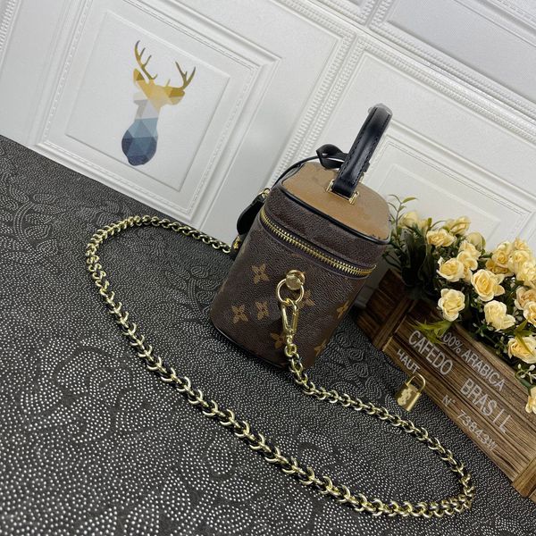 2023 cosmetic bag toiletry pouch cosmetic nice women's makeup bag cases women toiletry bag travel bags clutch handbags purses mini wall
2023 cosmetic bag toiletry pouch cosmetic nice women's makeup bag cases women toiletry bag travel bags clutch handbags purses mini wall