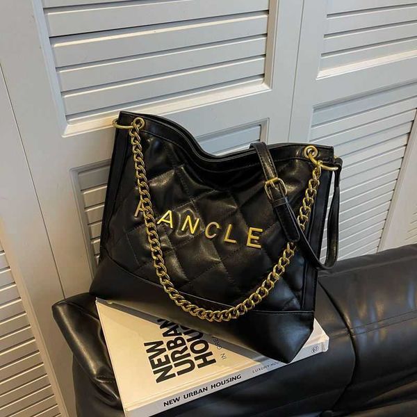 50% off 2023 fashion hand women's niche french high appearance new upscale crossbody student versatile large capacity shoulder bag
50% off 2023 fashion hand women's niche french high appearance new upscale crossbody student versatile large capacity shoulder bag