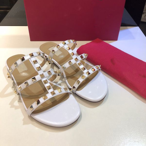 designer beach shoes valentinoity leather slipper women v style indoor flat sandals woman pool slides outdoor rivet slipper skdj9
designer beach shoes valentinoity leather slipper women v style indoor flat sandals woman pool slides outdoor rivet slipper skdj9