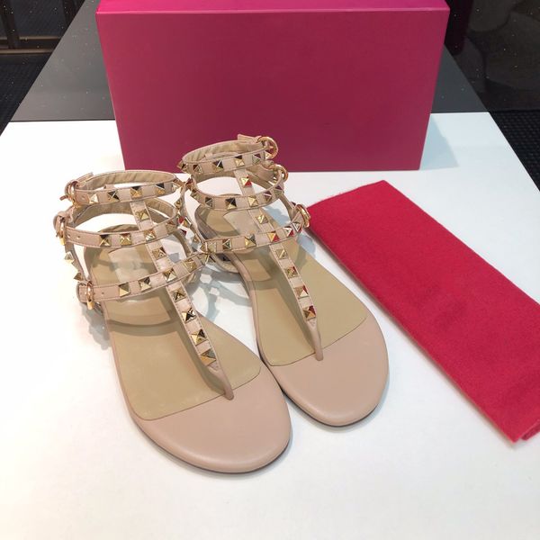 designer beach shoes valentinoity rivet sandals women leather flat slipper summer sandal woman v style pool slides indoor slipper outdoor sk
designer beach shoes valentinoity rivet sandals women leather flat slipper summer sandal woman v style pool slides indoor slipper outdoor sk