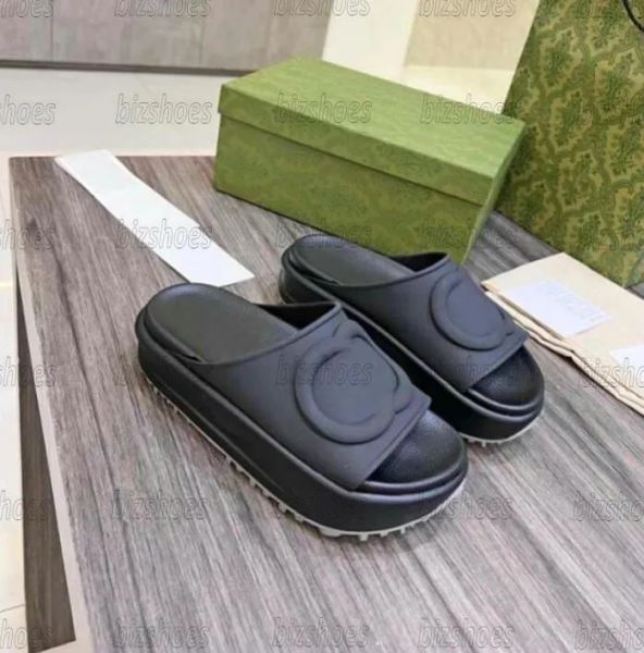 23ss designer rubber slides women's embossed interlocking g slide sandal soft foam eva platform slipper for women summer beach shoes ji, Black
23ss designer rubber slides women's embossed interlocking g slide sandal soft foam eva platform slipper for women summer beach shoes ji, Black