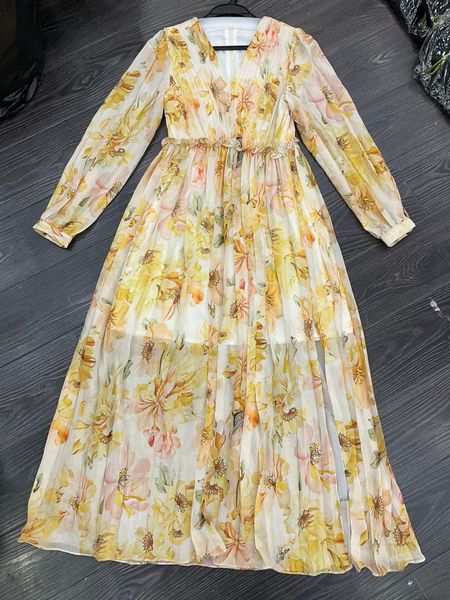 designer runway dress, spring/summer 2023, new fashion and high-end temperament, elegant goddess style design, v-neck long sleeved wooden ea, Black
designer runway dress, spring/summer 2023, new fashion and high-end temperament, elegant goddess style design, v-neck long sleeved wooden ea, Black