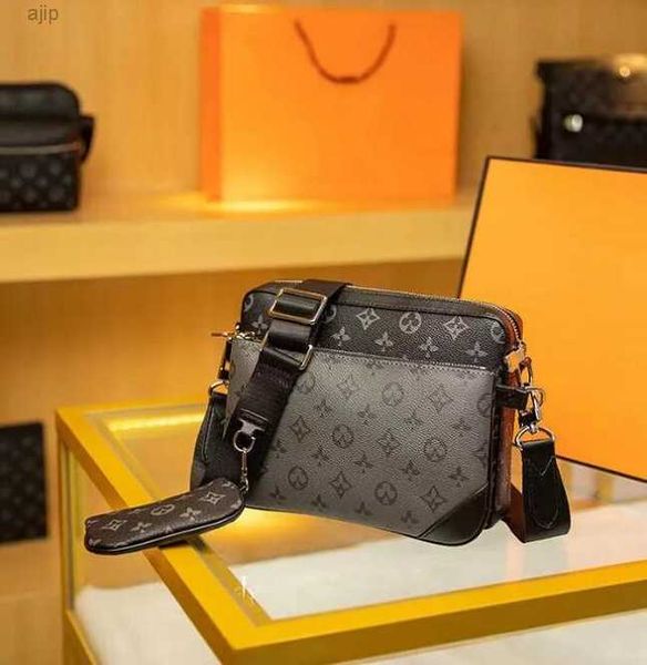 2023 luxurys designers bags honeysuckle men's three-piece satchel messenger small postman bag for slanting suitable the fashionable cho
2023 luxurys designers bags honeysuckle men's three-piece satchel messenger small postman bag for slanting suitable the fashionable cho