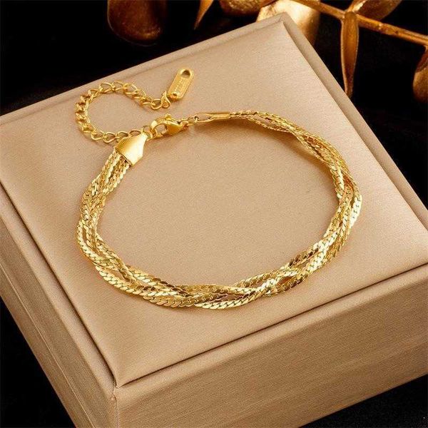 simple personality link special interest design contrast color twist weave chain titanium steel ornament bracelet, Black
simple personality link special interest design contrast color twist weave chain titanium steel ornament bracelet, Black