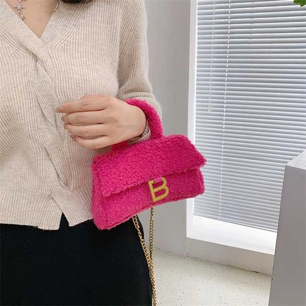 16% off 2023 fashion handbag new women's chain lamb hair pellet hourglass medium shoulder bag fashionable and versatile
16% off 2023 fashion handbag new women's chain lamb hair pellet hourglass medium shoulder bag fashionable and versatile