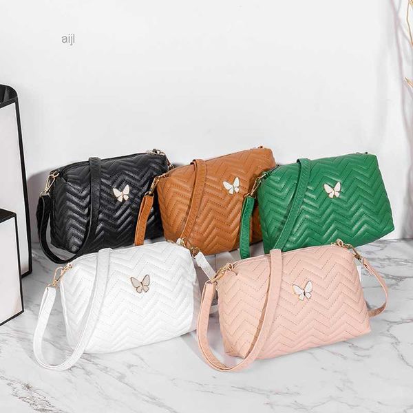new simple one-shoulder cross-body small bag with butterfly decoration fashion leisure embroidery women's chain
new simple one-shoulder cross-body small bag with butterfly decoration fashion leisure embroidery women's chain