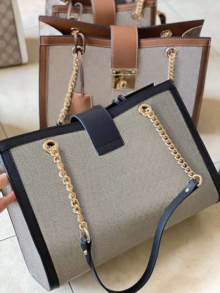 shoulder bags women leather handbag classic embossing large capacity crossbody designer messenger wallet 10250, Black;red
shoulder bags women leather handbag classic embossing large capacity crossbody designer messenger wallet 10250, Black;red