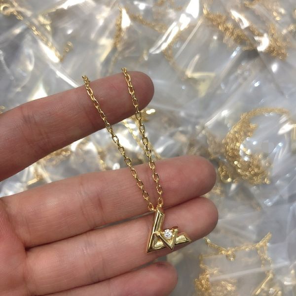 designer necklaces luxury brand pendant letter flowers pendant fashion gold plate simple wedding party crysatl jewerlry vn-0124, Silver
designer necklaces luxury brand pendant letter flowers pendant fashion gold plate simple wedding party crysatl jewerlry vn-0124, Silver