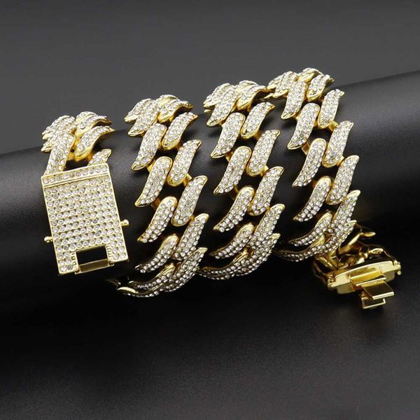 14mm hip hop necklace 925 silver moissanite iced out gold vvs diamond cuban link chains for men
14mm hip hop necklace 925 silver moissanite iced out gold vvs diamond cuban link chains for men